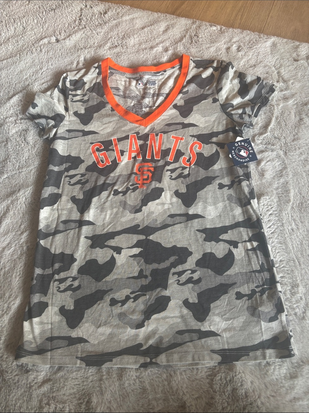Genuine Merchandise San Francisco Giants Camo V-Neck Tee - Gray & Orange